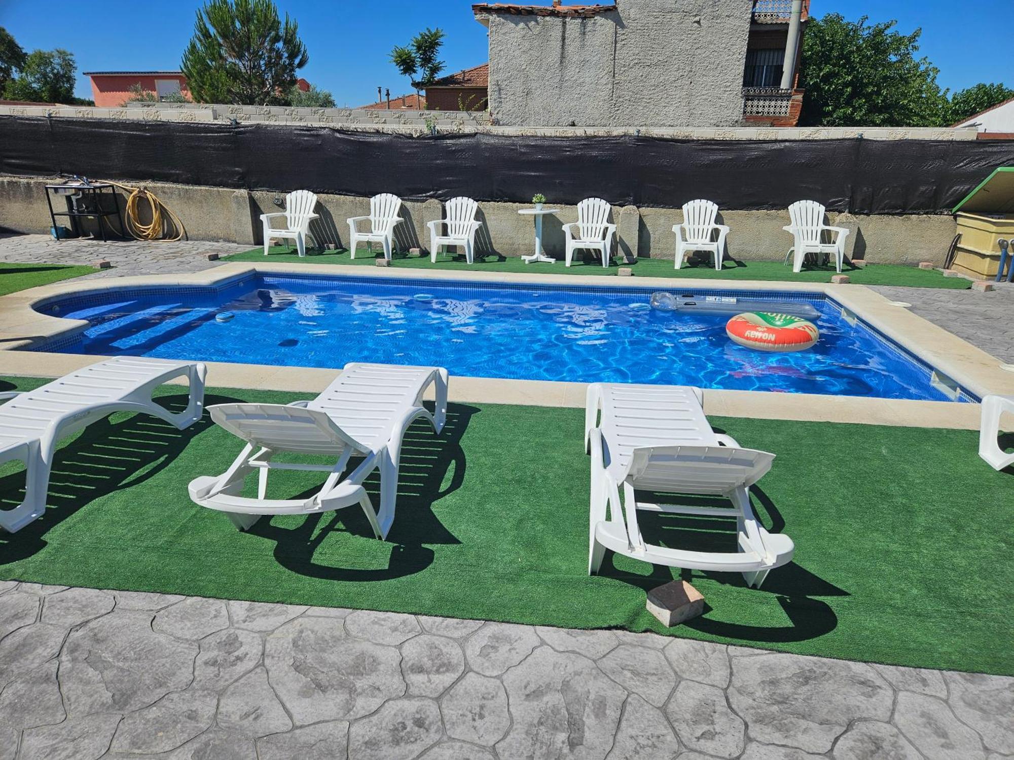 Con Piscina 50 Minutos Madrid En Escalona Hébergement de vacances