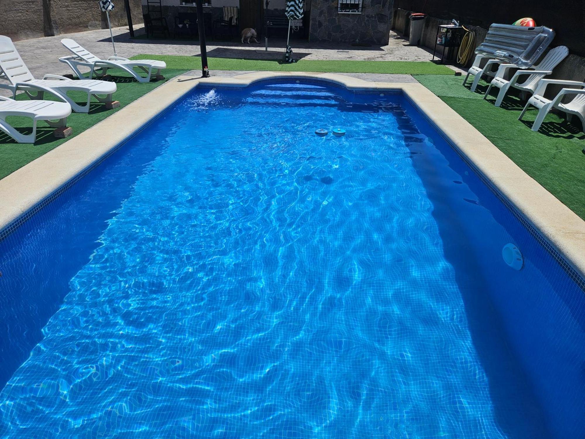Con Piscina 50 Minutos Madrid En Escalona Hébergement de vacances *